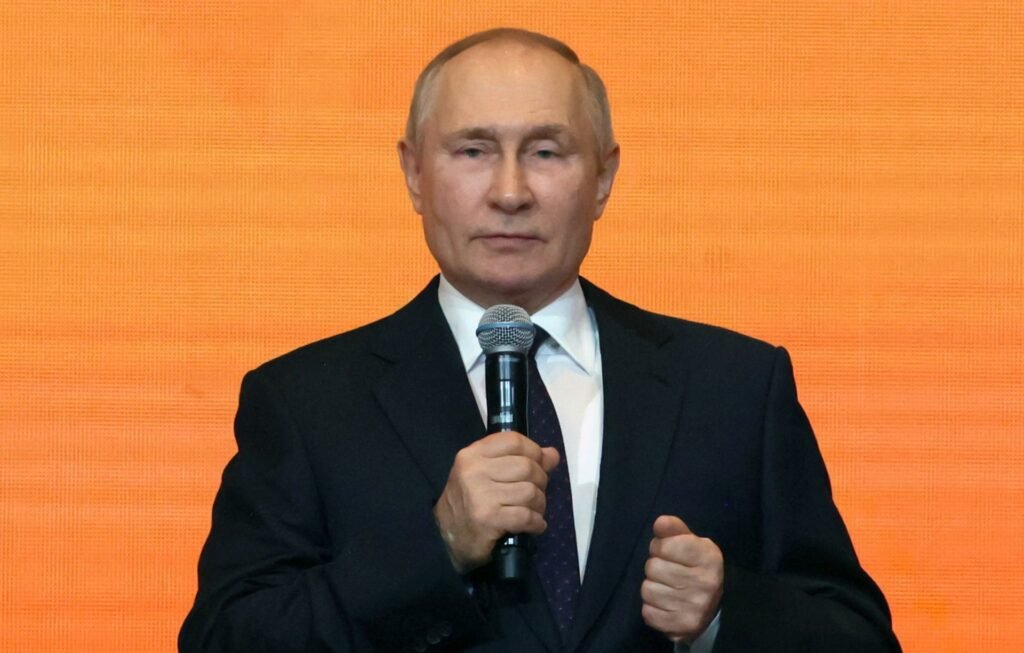 Putin diz que risco de uma guerra nuclear está “crescendo”