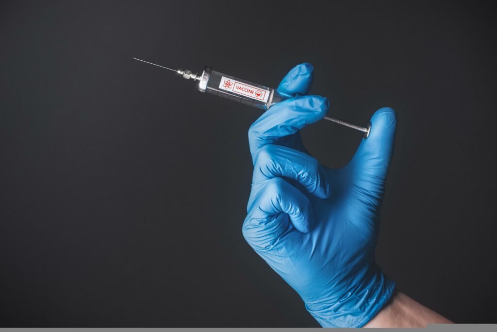 Saúde anuncia compra de 50 milhões de vacinas contra Covid