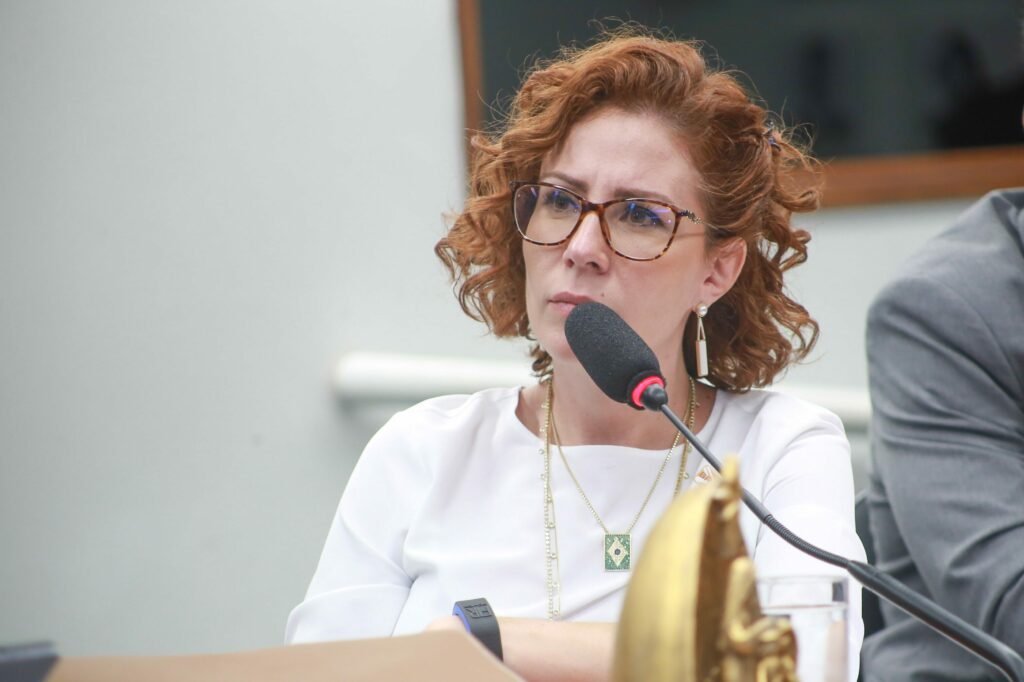 Zambelli busca reavivar pressão por impeachment de Moraes