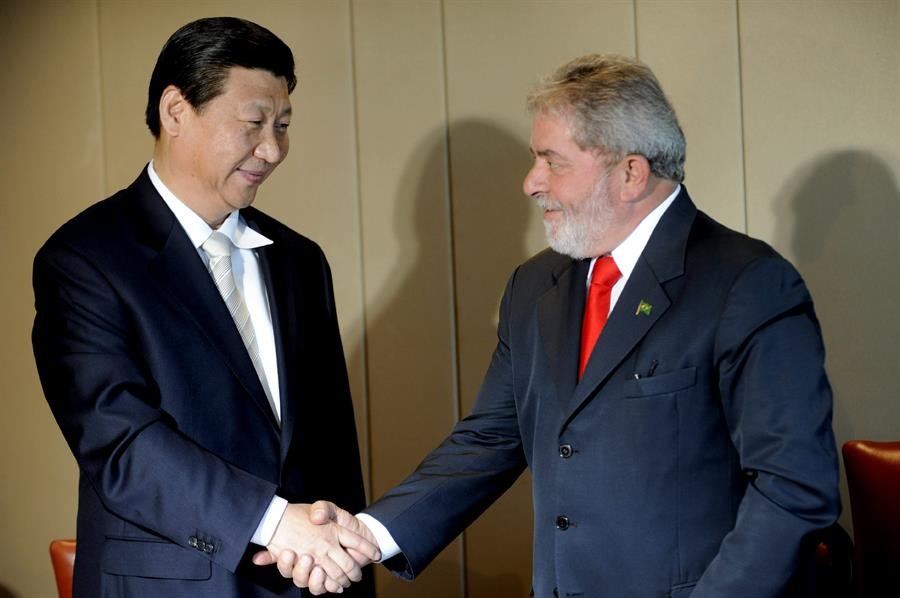 Após atos em Brasília, China manifesta apoio a Lula
