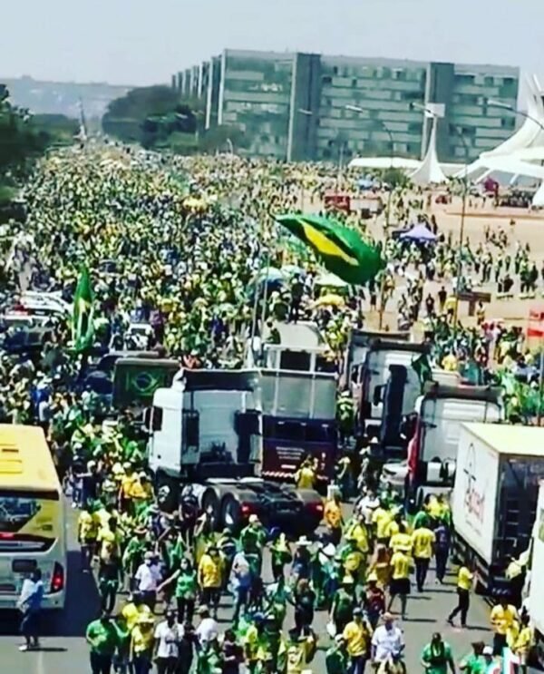 Manifestação em Brasília já tem mais de 100 ônibus; saiba mais