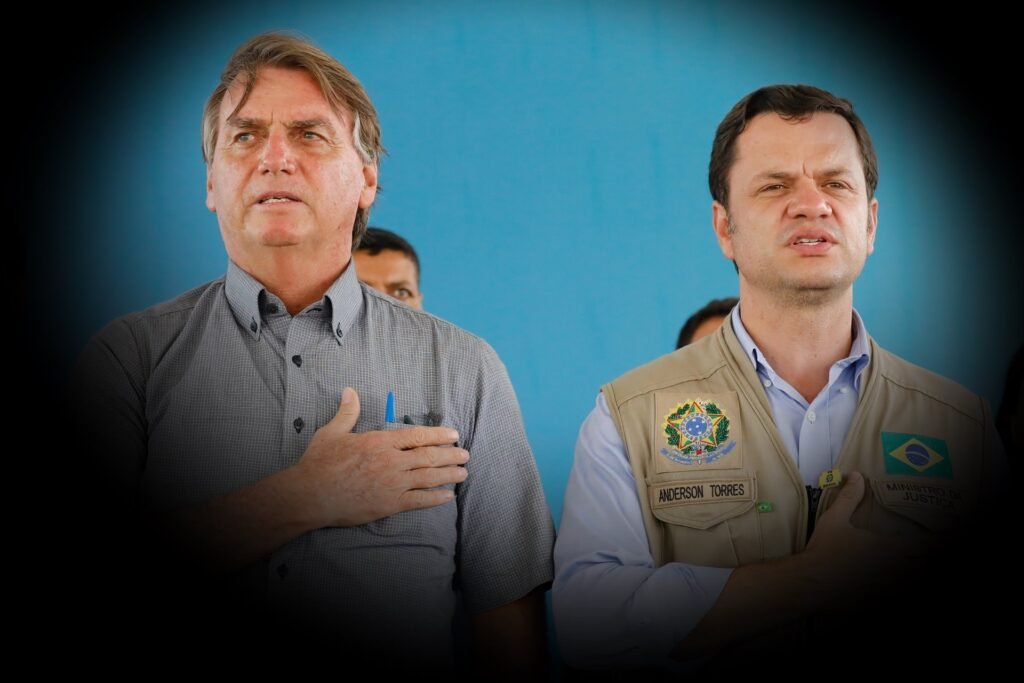 Membros do governo Bolsonaro ganham cargos em SP, DF e SC