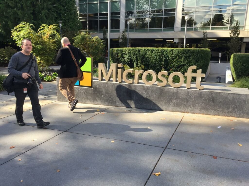 Microsoft anuncia demissão de 10 mil funcionários no mundo