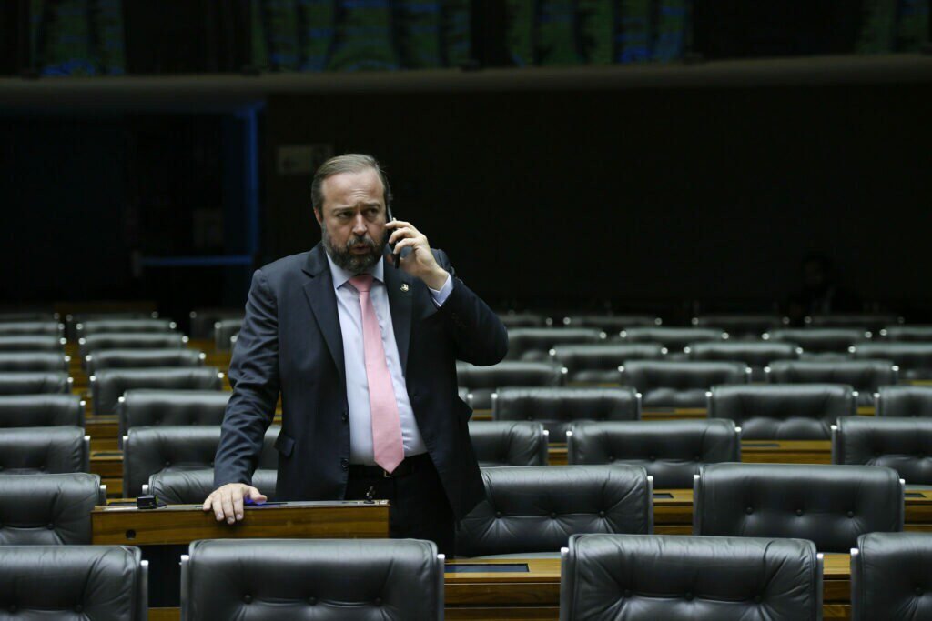 Ministro diz que seu 1º ato será nomear Jean Paul para Petrobras