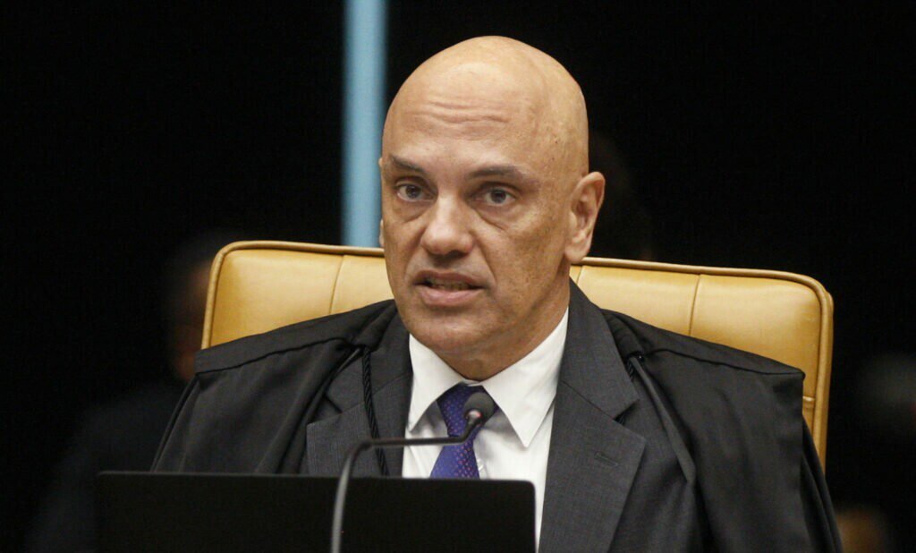 Moraes cassa decisão do TJ-MG e manda desobstruir via em BH