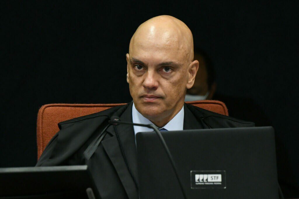 Moraes pede a própria prisão em registro feito no sistema do CNJ