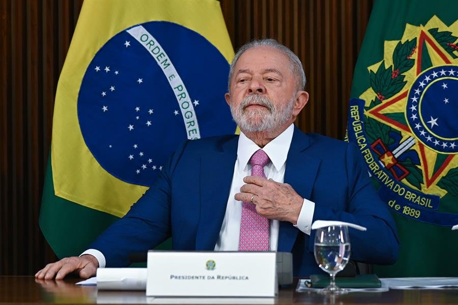 “Não mandamos no Congresso”, diz Lula aos seus 37 ministros