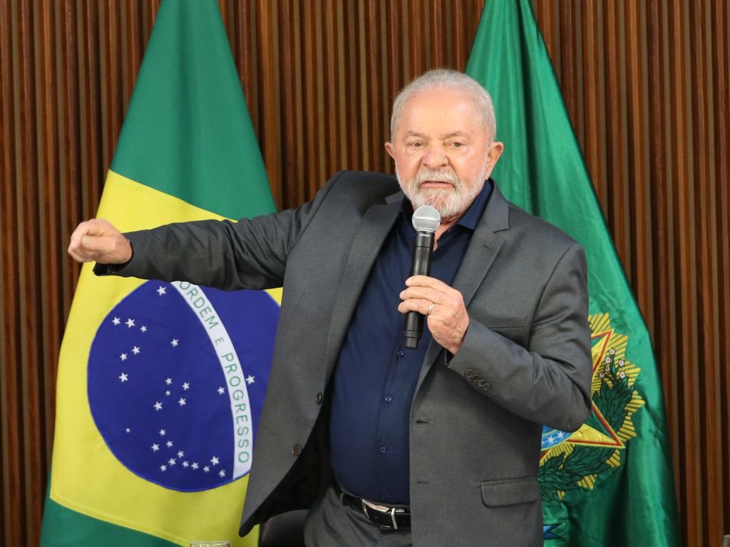 “Não queria que Bolsonaro me passasse faixa”, diz Lula