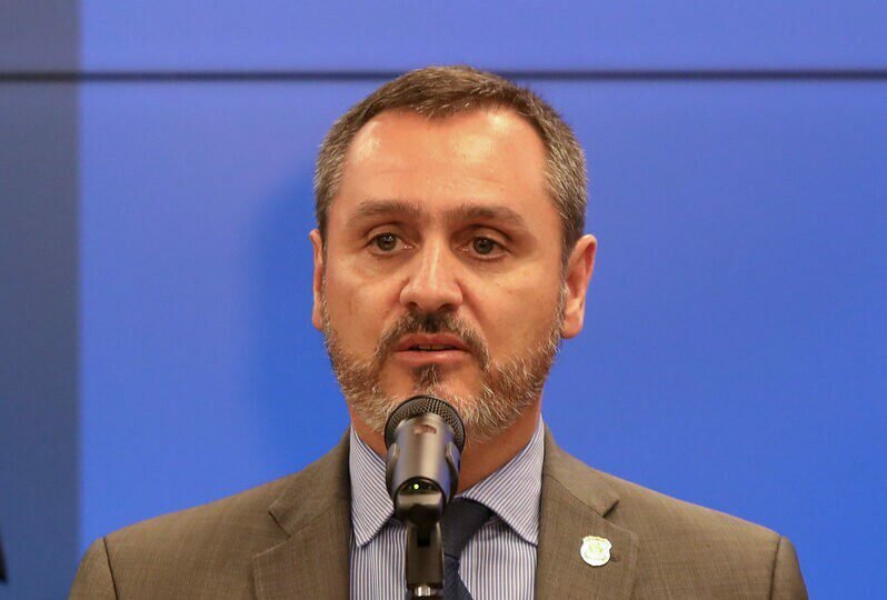 Novo diretor-geral da PF assume o cargo e faz elogios a Moraes
