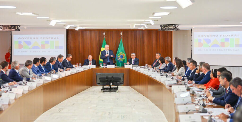 Reunião de Lula e governadores tem transmissão ao vivo cortada