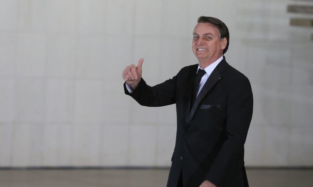 CGU desiste de quebrar sigilo do cartão de vacina de Bolsonaro