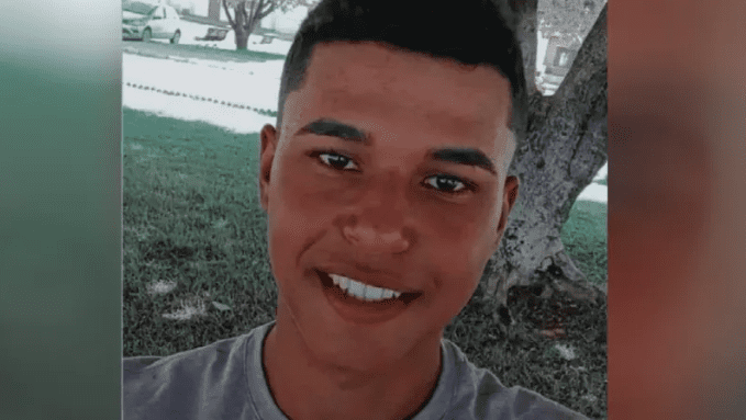 Cantor sertanejo morre após ser atingido por raio em Goiás