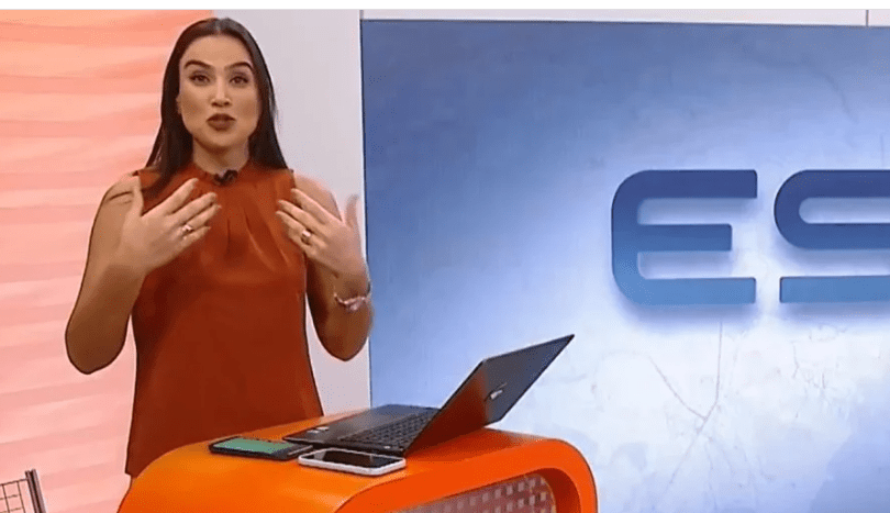Globo demite jornalista por trabalho em evento da Record