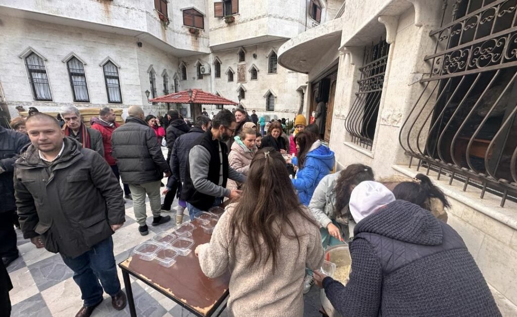 Igreja se torna abrigo na Turquia e recebe vítimas do terremoto
