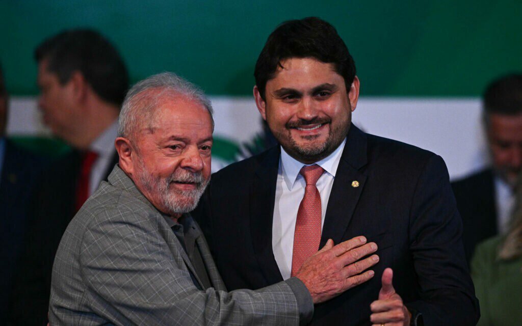 Lula diz que cobrou explicação de ministro sobre estrada
