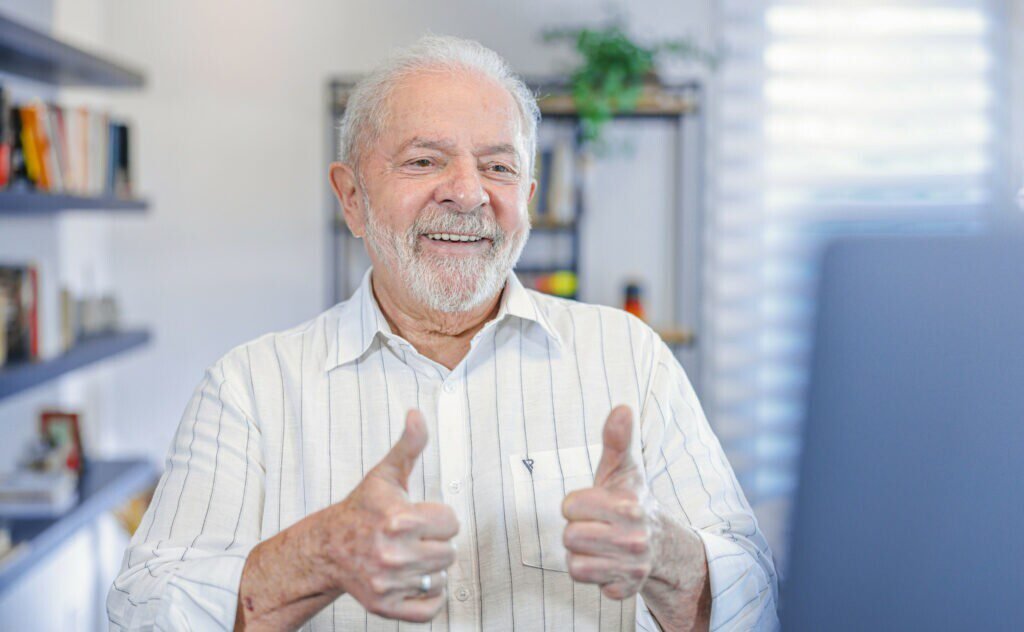 Lula promete que irá fazer “indicação neutra” para o STF