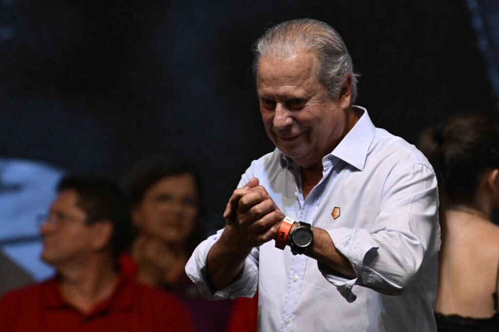 Lula sobre Zé Dirceu: ‘Ninguém pode ser penalizado a vida toda’