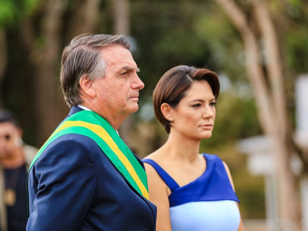 Michelle Bolsonaro se pronuncia e manda recado à oposição