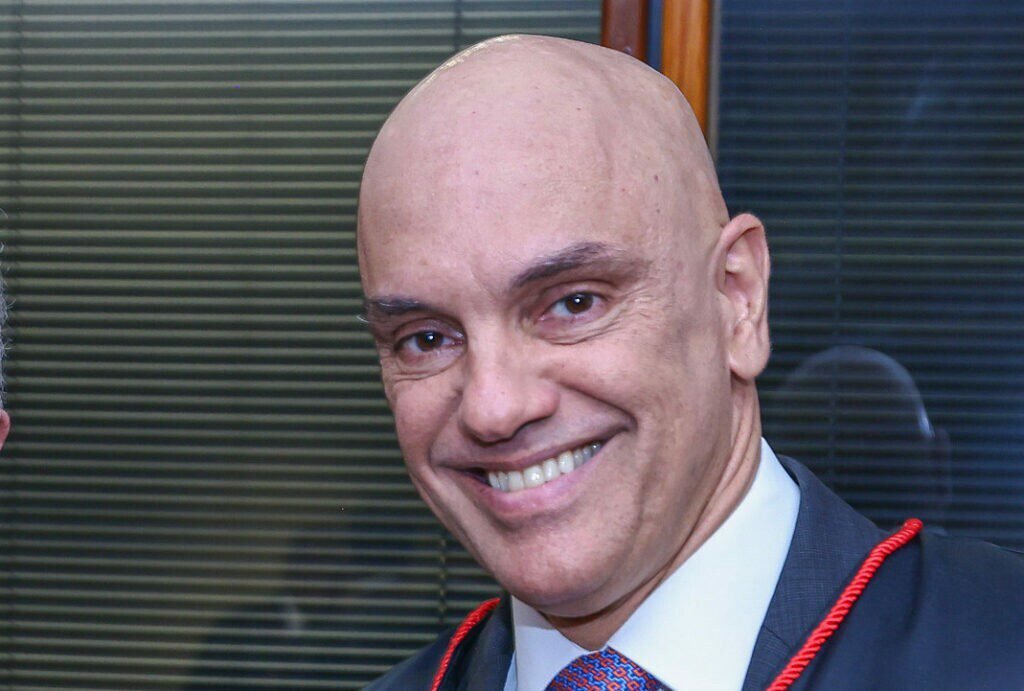 Moraes: “Tentaram me dar cartão vermelho, mas o VAR não permitiu”