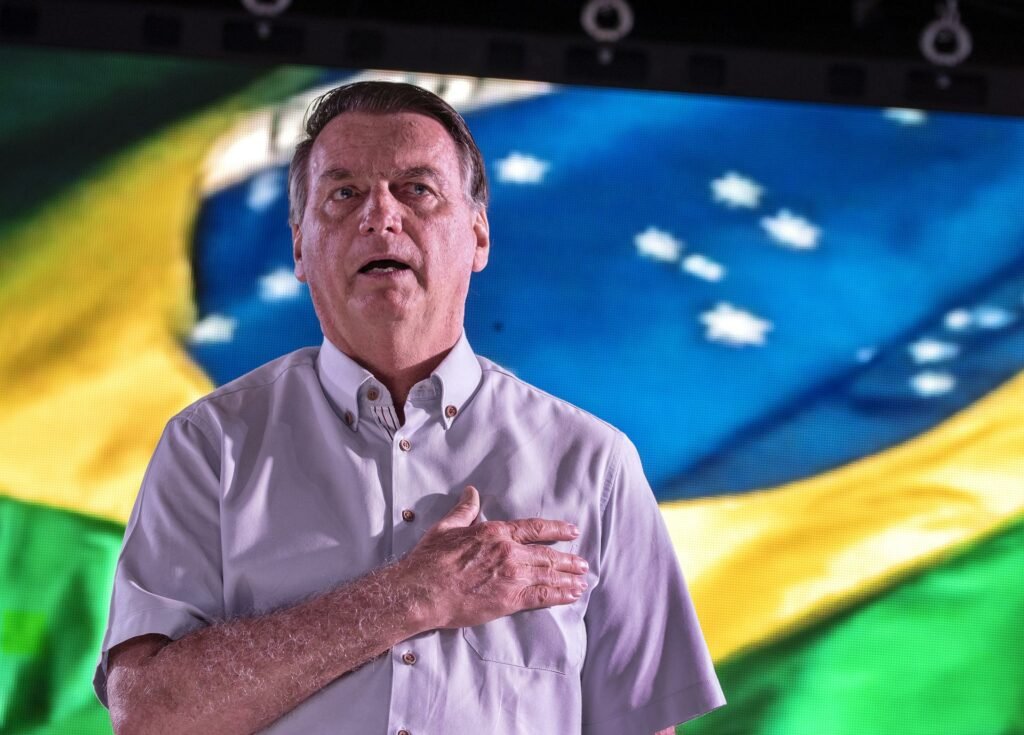 PT cobra punição a Bolsonaro e a militares envolvidos em atos