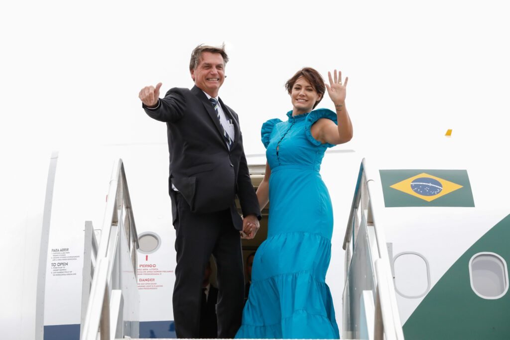 Saiba o salário que Michelle Bolsonaro receberá do PL