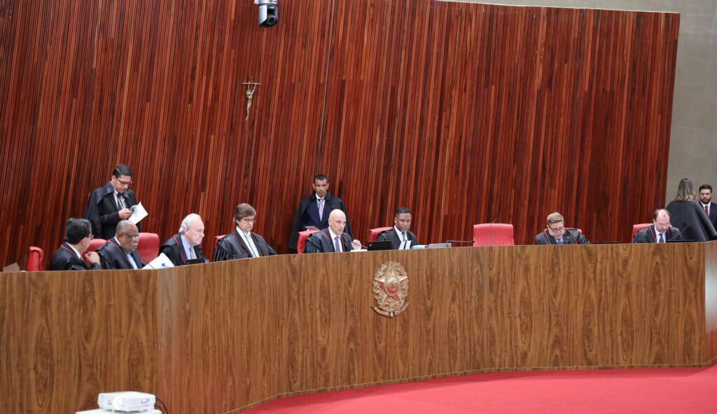TSE decide manter minuta em investigação contra Bolsonaro