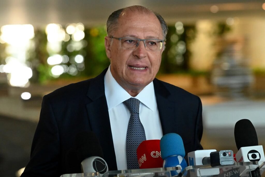 Alckmin contraria Lula e defende ação da Polícia Federal contra PCC – Conexão Política