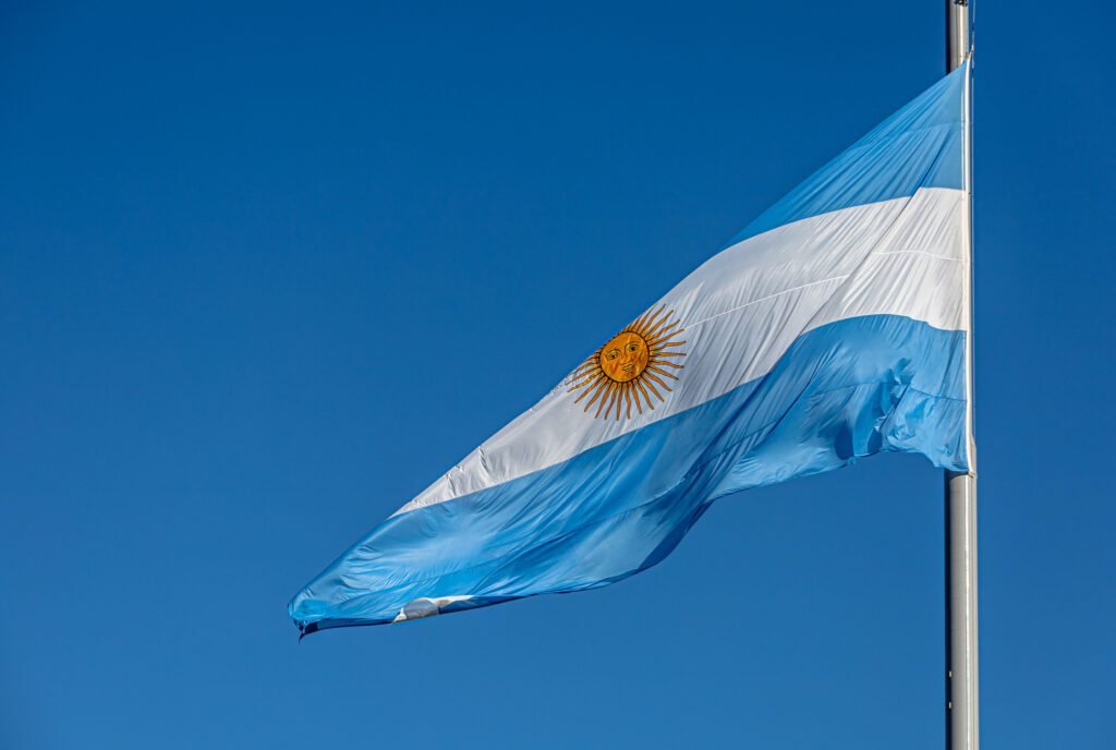 Banco Central da Argentina eleva taxa de juros para 78% ao ano – Conexão Política