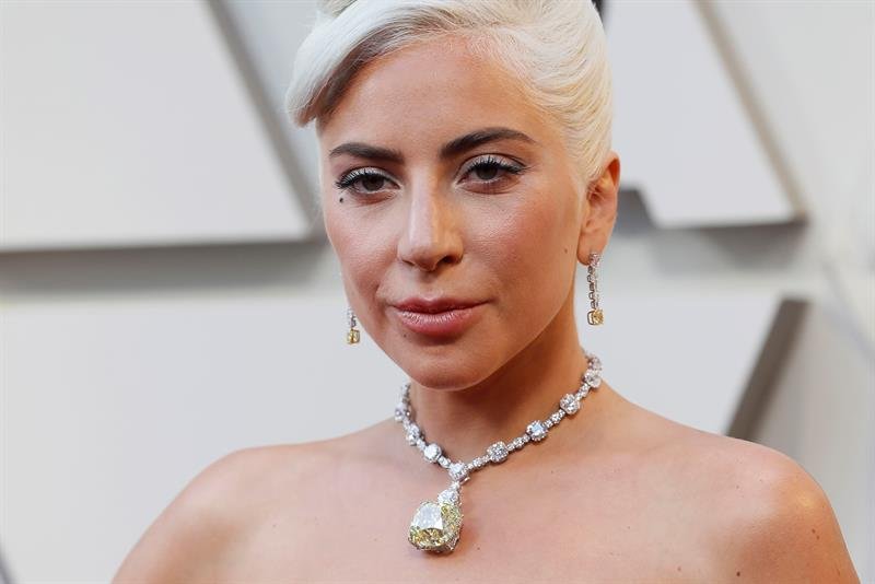 Cristãos apontam blasfêmia em música de Lady Gaga