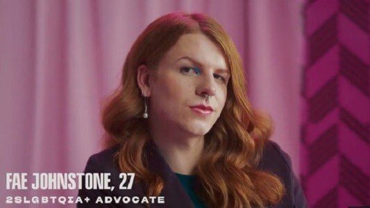 Hershey’s usa ativista trans para representar o Dia da Mulher