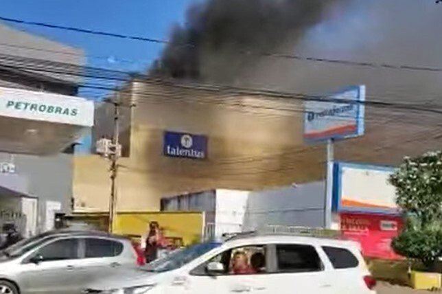 Incêndio em shopping no Maranhão deixa duas pessoas mortas