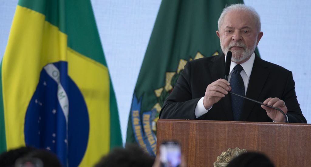 Lula diz que obesidade é uma doença e menciona Flávio Dino