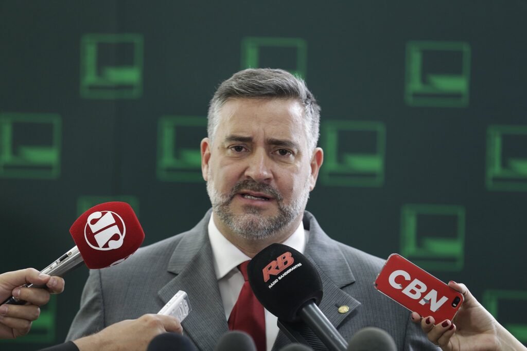 Ministro de Lula diz que Bolsonaro é ‘criminoso’ e chama Michelle de ‘Micheque’ – Conexão Política