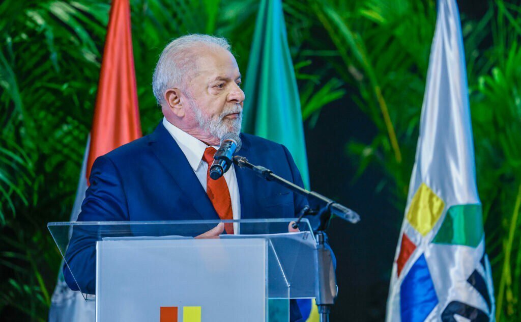 Planalto tenta remarcar viagem de Lula à China para 11 de abril