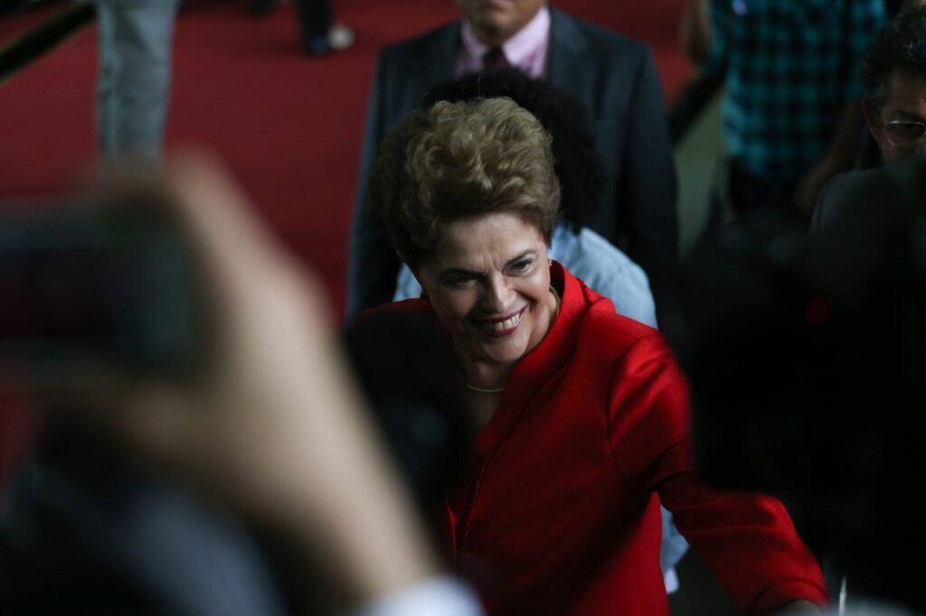 TCU aponta que Dilma não devolveu itens do acervo pessoal nem pagou pelos objetos – Conexão Política