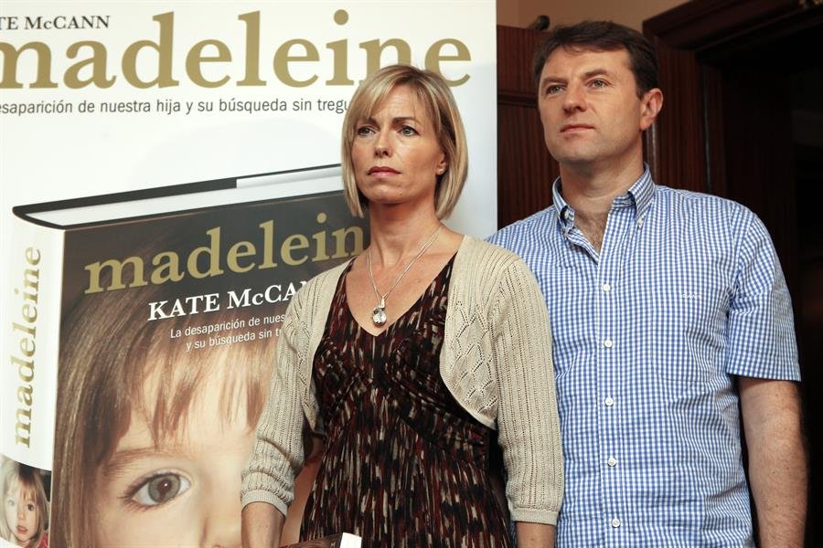 Caso Madeleine McCann: Pais se manifestam após DNA de jovem