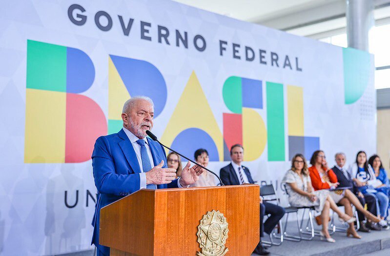 Governo Lula gastou mais com publicidade que Bolsonaro