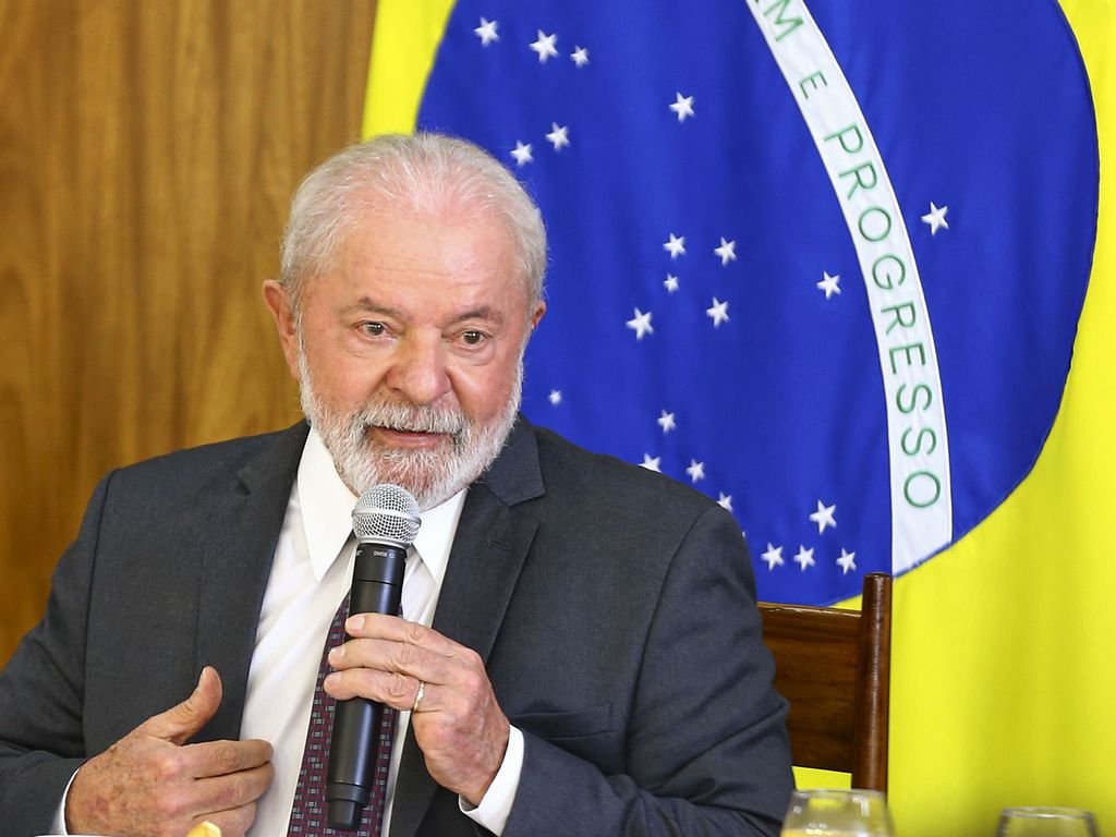 Na China, Lula quer criar grupo para discutir a “paz mundial”