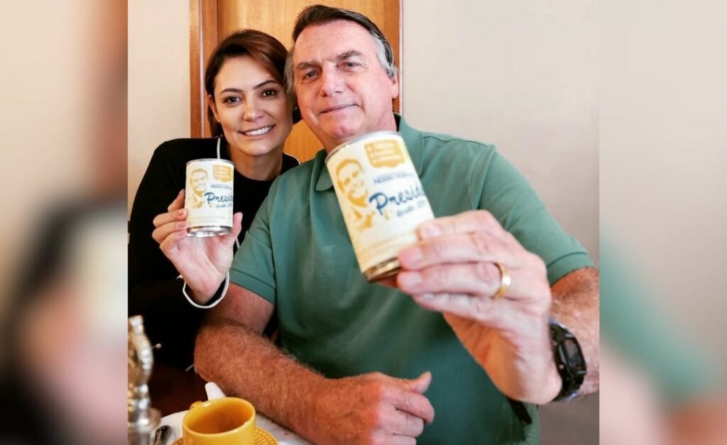 Vizinhos recepcionam Michelle e Jair Bolsonaro com café da manhã