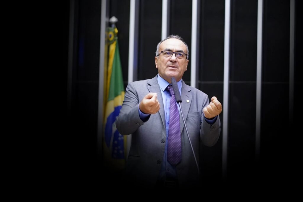 ‘Estou com medo’, diz deputado do PT que discutiu com Eduardo Bolsonaro – Conexão Política