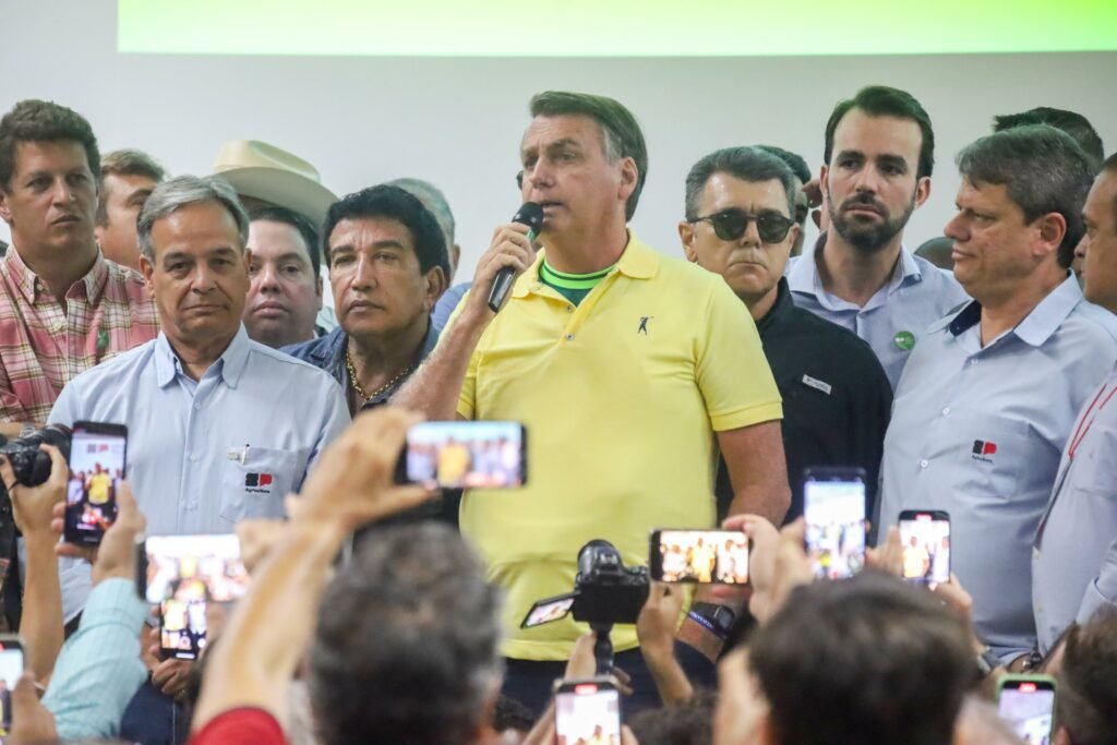 Bolsonaro participa de feira do agronegócio: “Eu sou o ex deles”