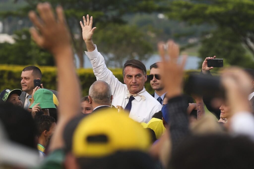 Depois de quase 1 mês ausente, Bolsonaro volta às redes sociais – Conexão Política