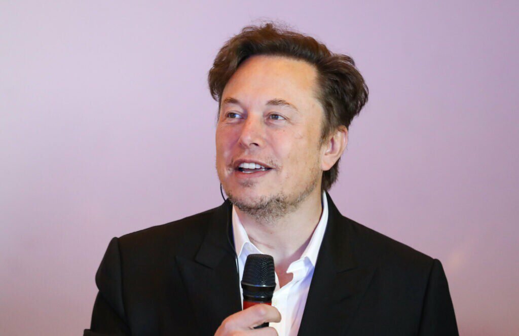Elon Musk anuncia contratação de nova CEO para o Twitter