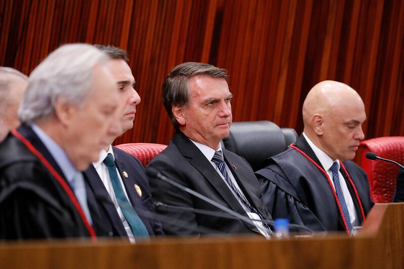 Estadão critica decisões do STF contra Bolsonaro: “Vingança”