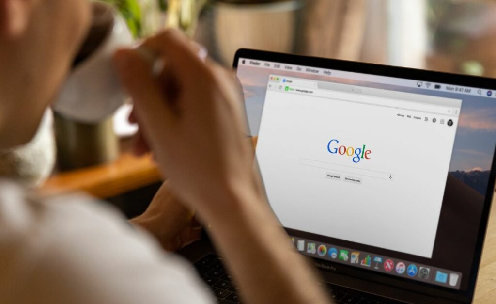Google nega priorizar conteúdo contra o PL da Censura