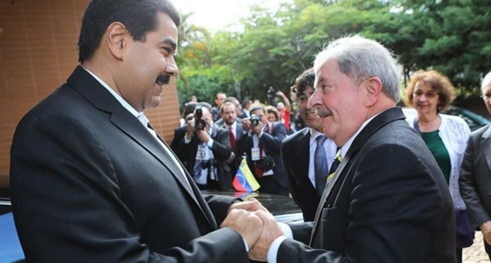 Lula deve receber Maduro no final do mês, diz colunista