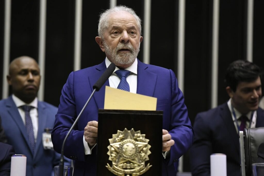 Lula retorna ao Brasil após viagem para o Reino Unido – Conexão Política