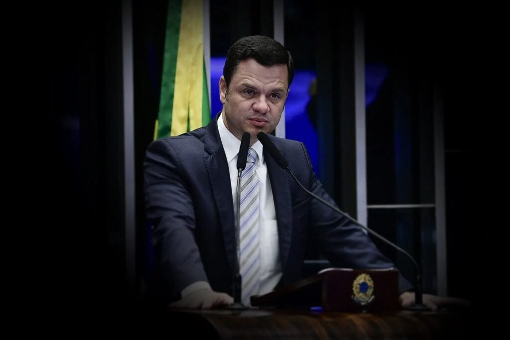 Moraes permite que 38 senadores visitem Anderson Torres; veja lista completa – Conexão Política