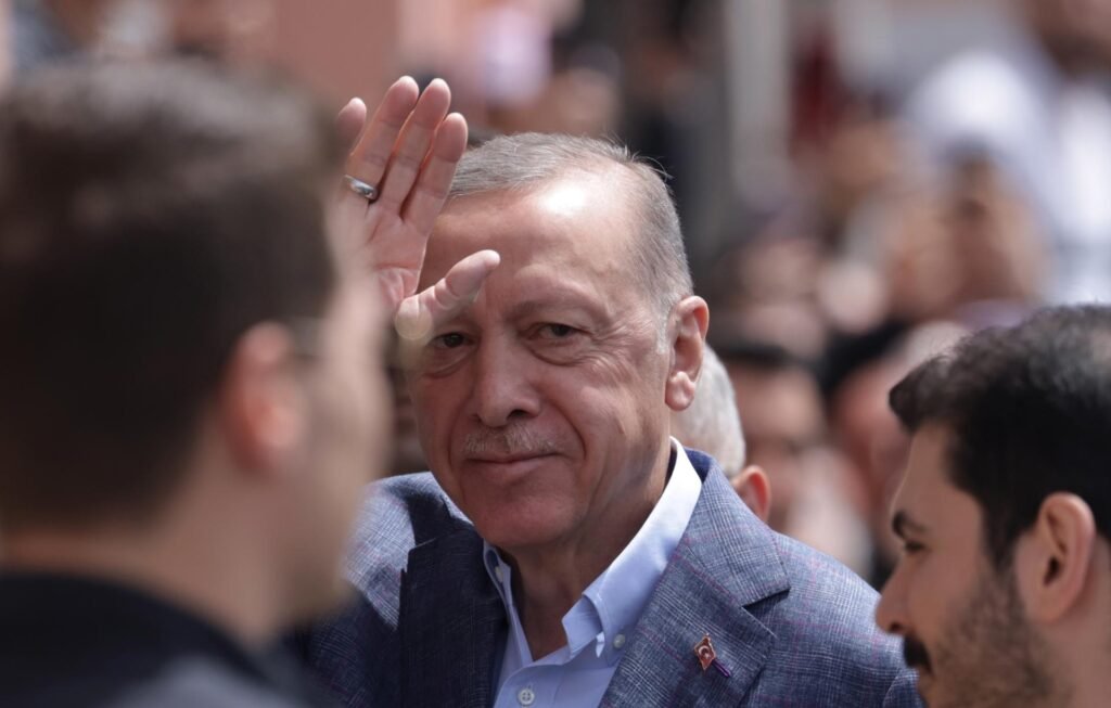 Turquia: Resultados parciais mostram vantagem de Erdogan