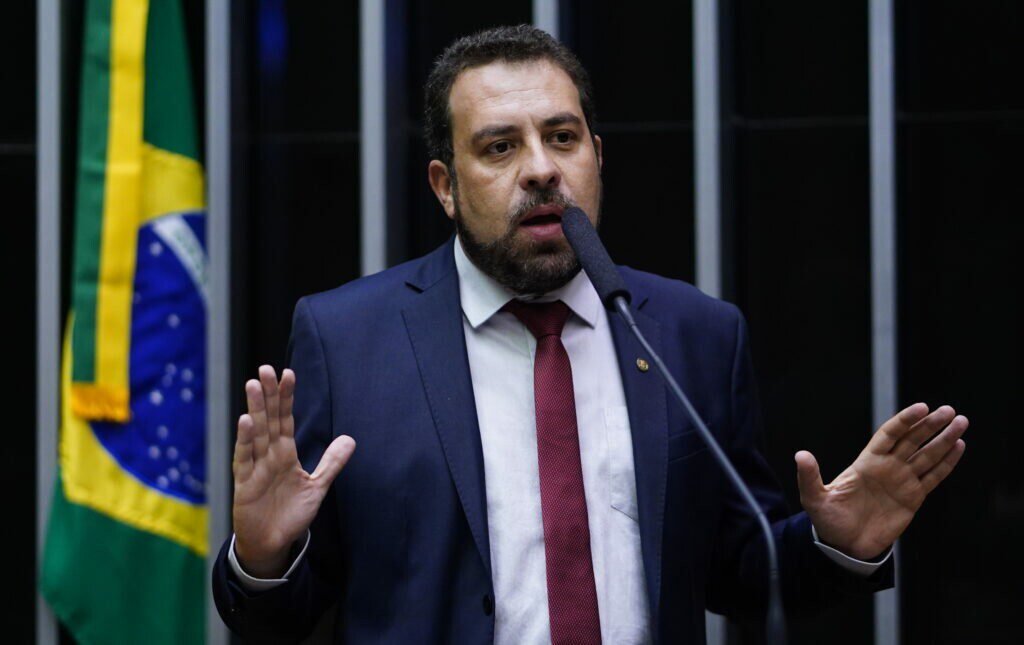 Boulos explica encontro com “dama do tráfico” e critica direita